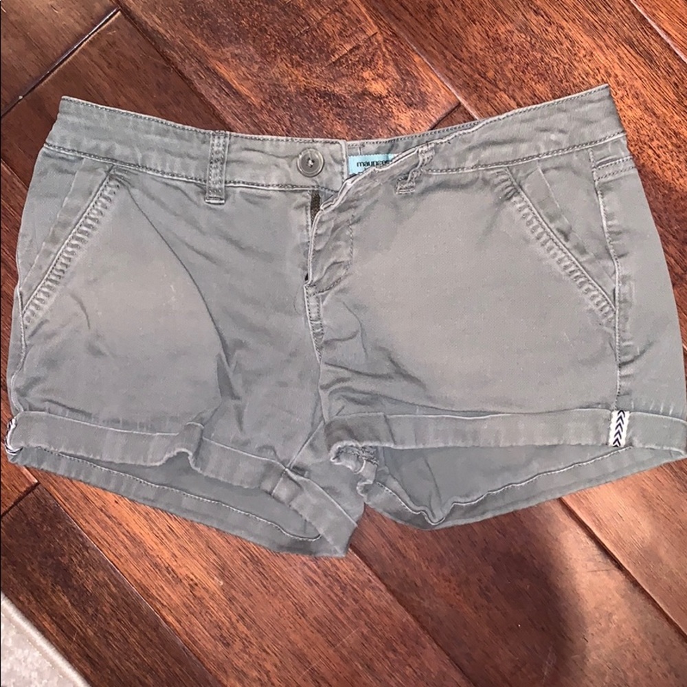 Maurices army green shorts